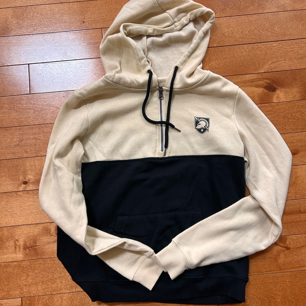 Colosseum Beige and Black Womens Quarterzip